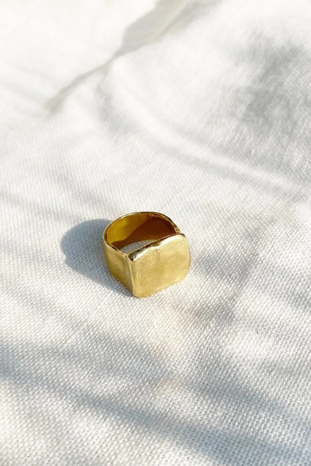 Clearance HAWKLY Square Signet Ring - Bronze