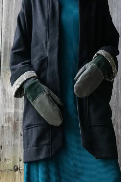 Best KAZAK Lhasa Mittens