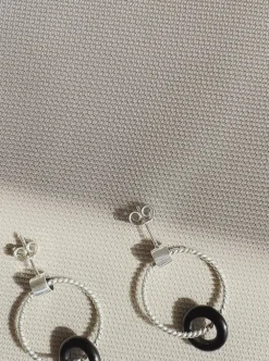 Fashion MAKSYM Twisted Hoop Earrings + Black Onyx - Silver