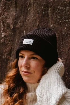 Best Sale MIMI & AUGUST Snuggle Beanie - Black