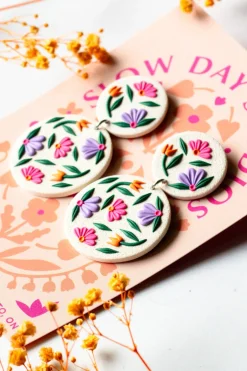 Hot SLOW DAY STUDIOS Floral Earrings - Off White